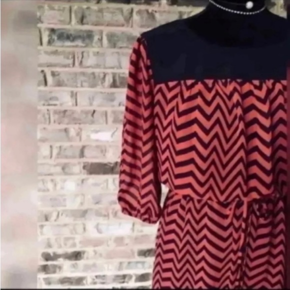 CHEVRON DRESS WITH DRAWSTRING WAISTLINE - Picture 7 of 12